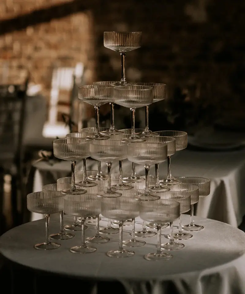 Produktbilder_Riffle-Champagne-Paris-Clear_Bild-01.webp