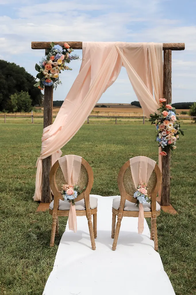 Traubogen aus Holzbalken