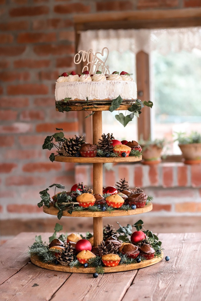 Holzetagere, Candybar, Hochzeitsmenü, Hochzeitskuchen